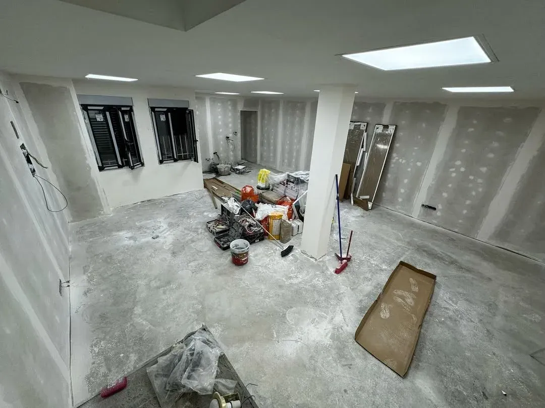El salón, en obra