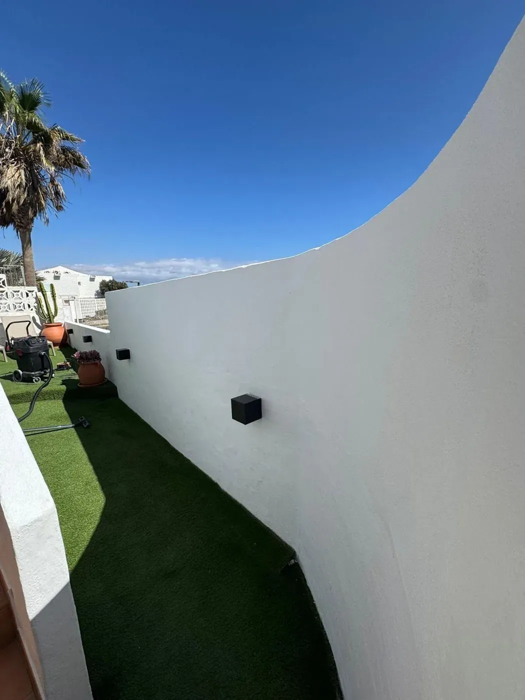 El muro de arriba, terminado